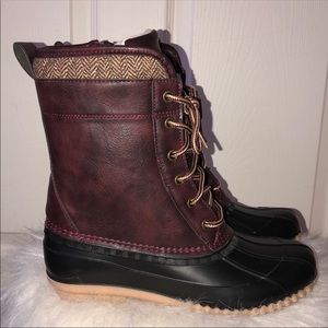 Duck Boots Size 8 - 8 1/2